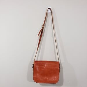 Elegant Leather Crossbody Bag